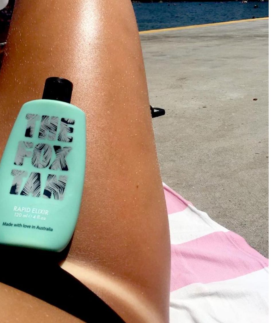 Accélérateur RAPID ELIXIR sur fond de plage ensoleillée.